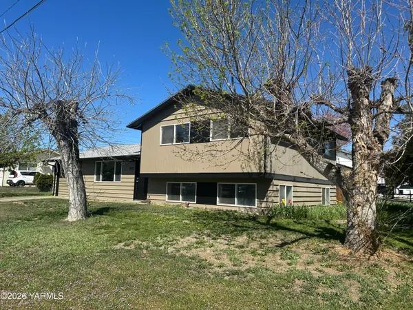 $375,000 | 3001 Clinton Way, Yakima, WA 98902