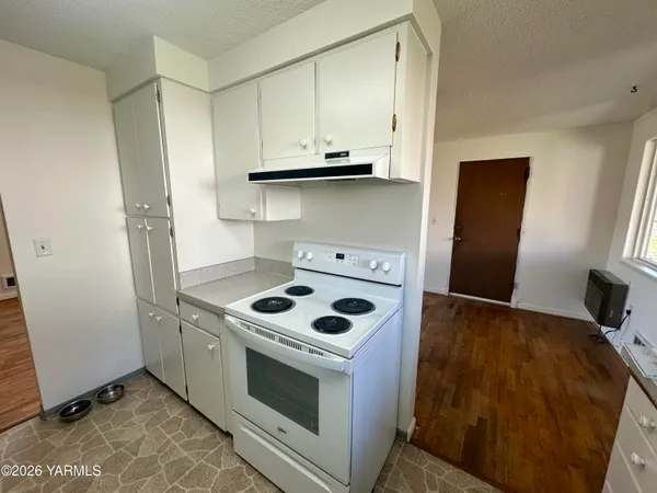 $375,000 | 3001 Clinton Way, Yakima, WA 98902