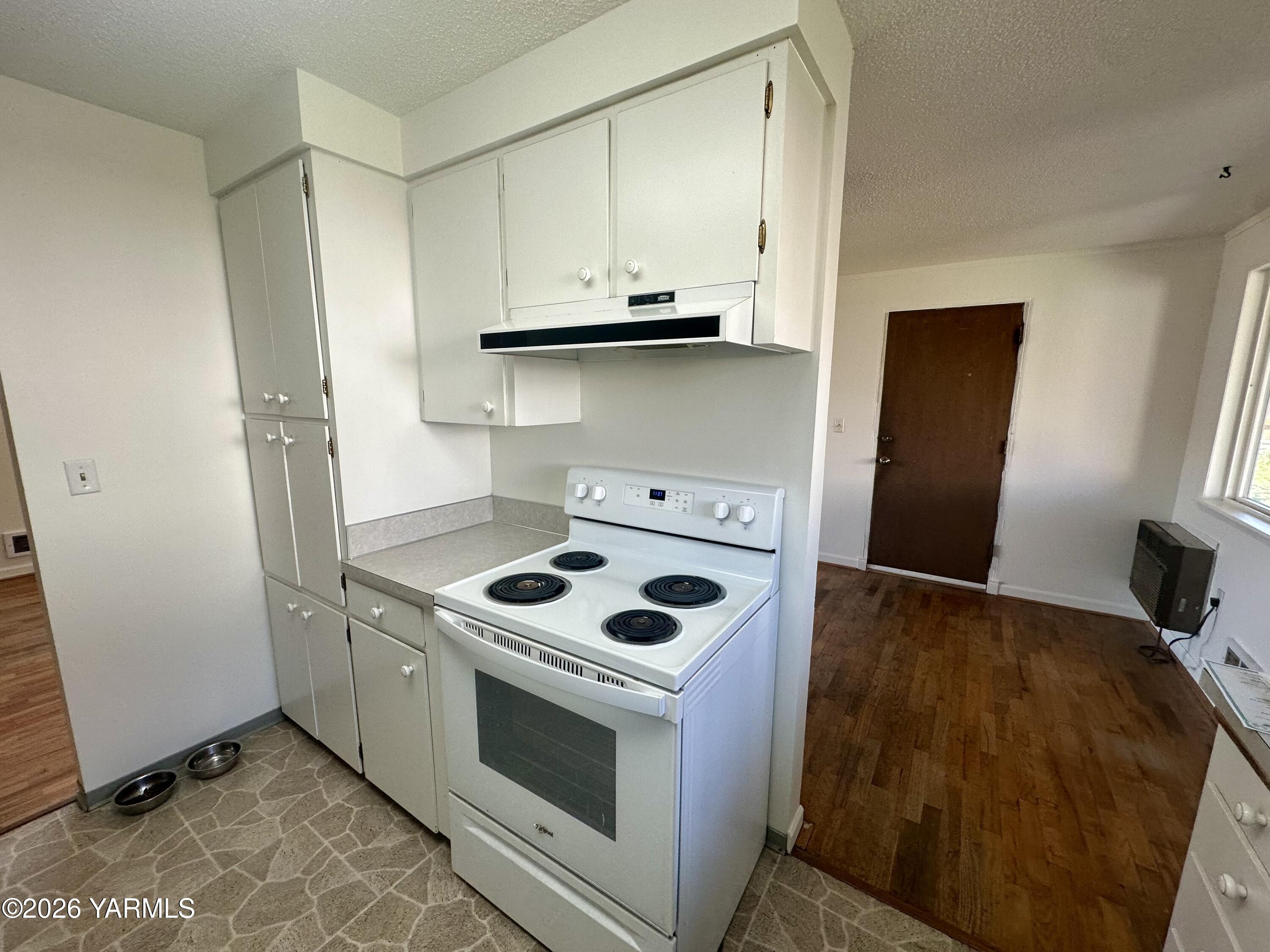 3001 Clinton Way Yakima, WA 98902 - Photo 11 of 38 IMG_1677