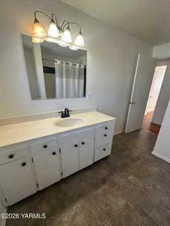 $375,000 | 3001 Clinton Way, Yakima, WA 98902