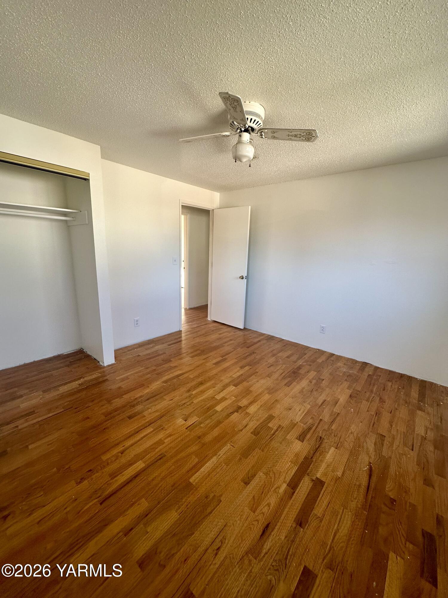 3001 Clinton Way Yakima, WA 98902 - Photo 21 of 38 Up Stairs Primary