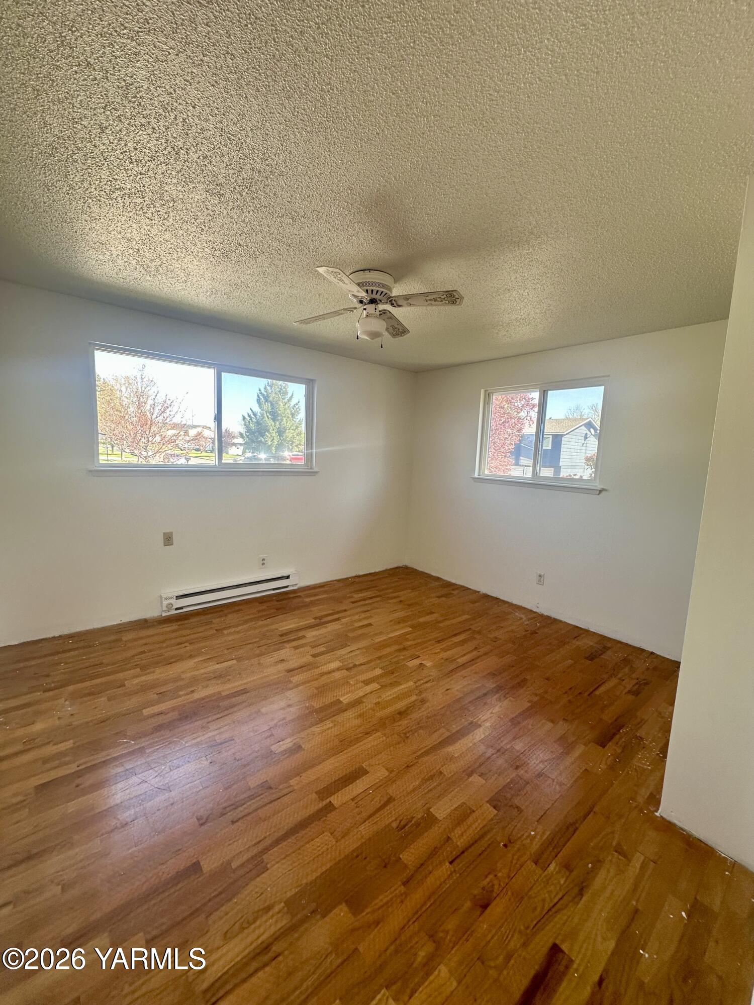 3001 Clinton Way Yakima, WA 98902 - Photo 22 of 38 Up Stairs Primary