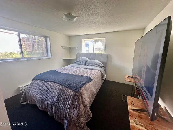 $375,000 | 3001 Clinton Way, Yakima, WA 98902