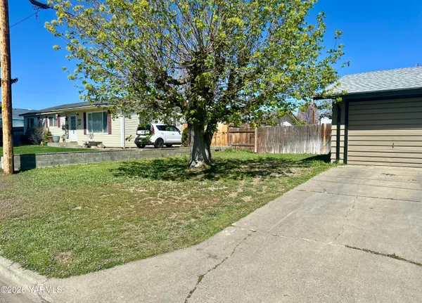 $375,000 | 3001 Clinton Way, Yakima, WA 98902