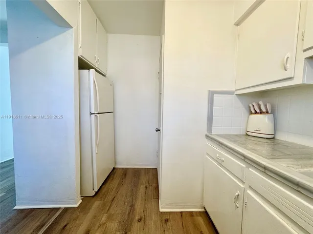 $1,500 | 4740 Pine Tree Drive, Unit 32, Miami Beach, FL 33140