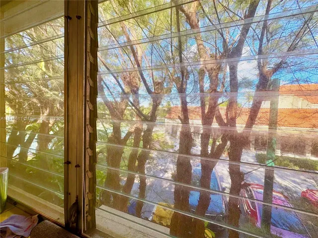 $1,500 | 4740 Pine Tree Drive, Unit 32, Miami Beach, FL 33140