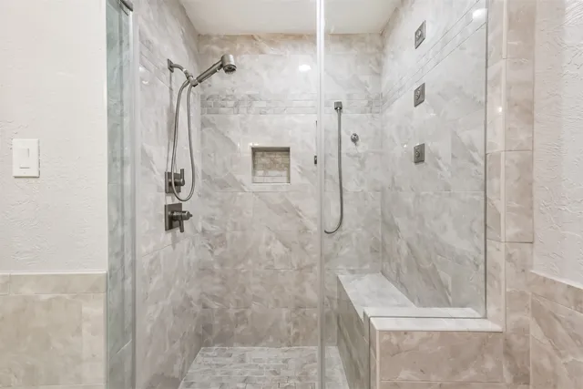 $190,000 | 2330 Lakewood Yacht Club Drive, Unit 3, Seabrook, TX 77586