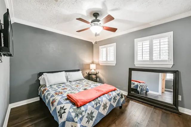 $190,000 | 2330 Lakewood Yacht Club Drive, Unit 3, Seabrook, TX 77586