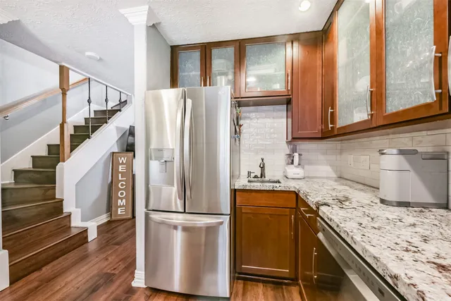 $190,000 | 2330 Lakewood Yacht Club Drive, Unit 3, Seabrook, TX 77586