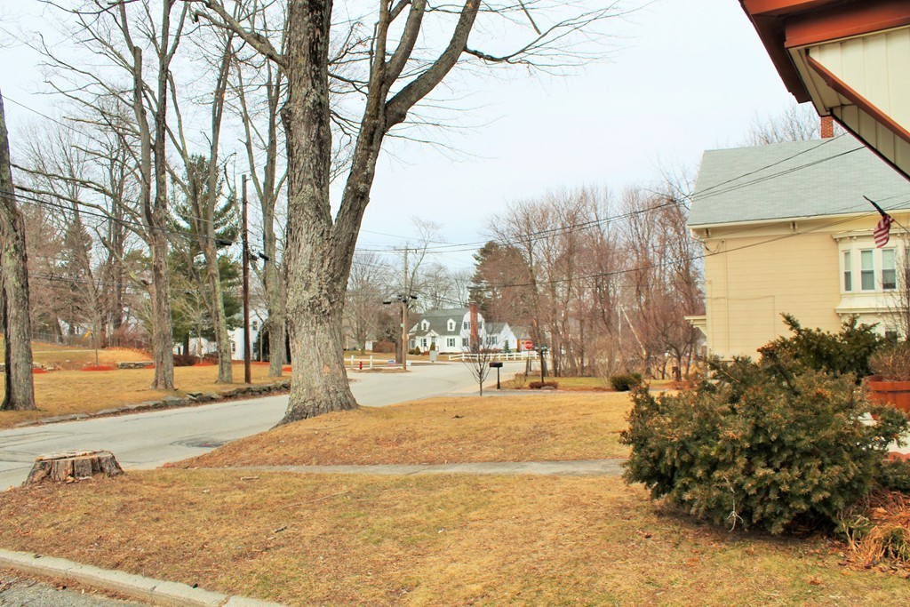 6 Martin Road Douglas, MA 01516 - Photo 3 of 28