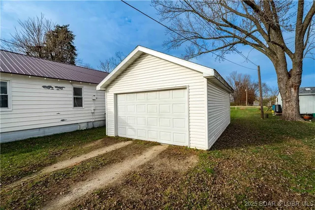 $150,000 | 611 East 15th Street, Eldon, MO 65026
