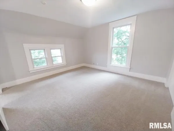 $169,900 | 513 West Clay Street, Brimfield, IL 61517