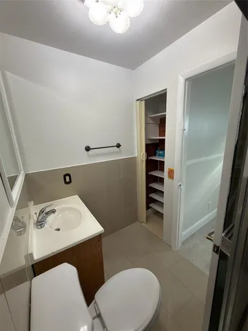 $1,500 | 1810 Southwest 44th Avenue, Unit 3, Fort Lauderdale, FL 33317