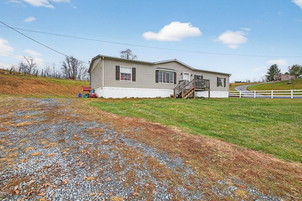 1295 Chestnut Ridge Road Chilhowie, VA 24319 - Photo 2 of 31 Gallery Image 2