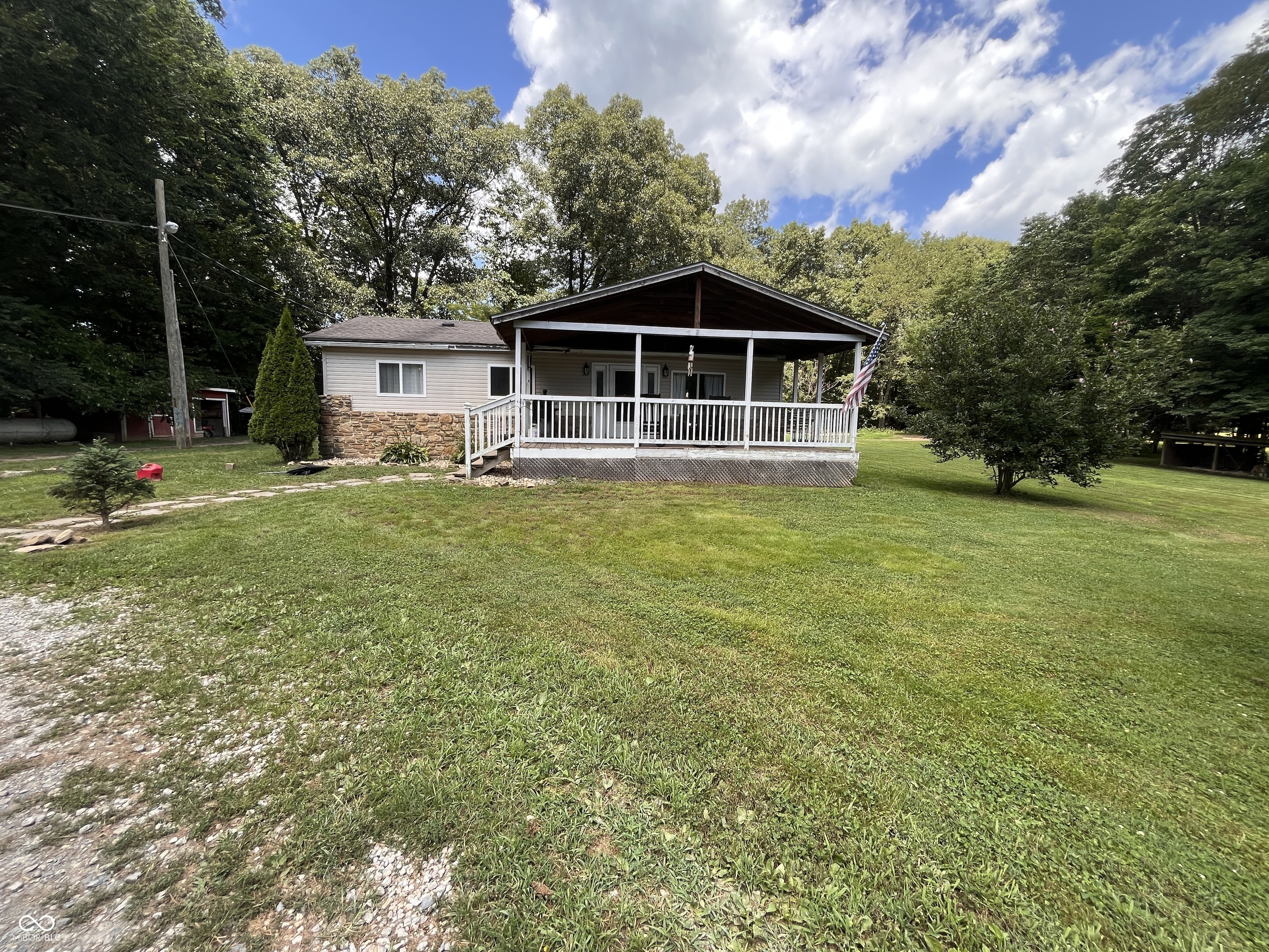 162 West Robertson Road Morgantown, IN 46160 - Photo 2 of 27 Gallery Image 2
