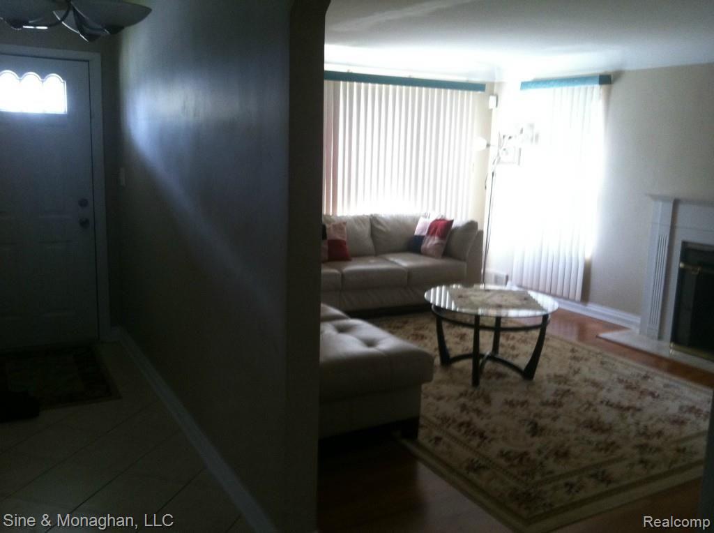 418 Moross Road Grosse Pointe, MI 48236 - Photo 6 of 26