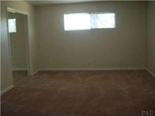 1100 Commonwealth Road Pensacola, FL 32504 - Photo 3 of 8 LIVING AREA