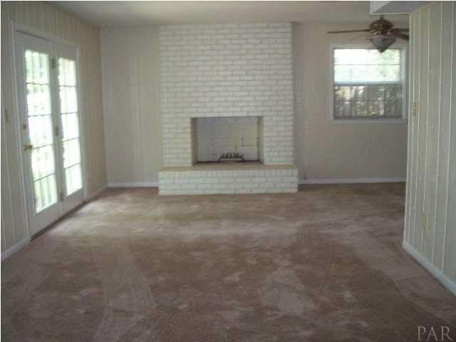 1100 Commonwealth Road Pensacola, FL 32504 - Photo 5 of 8 FAMILY AREA