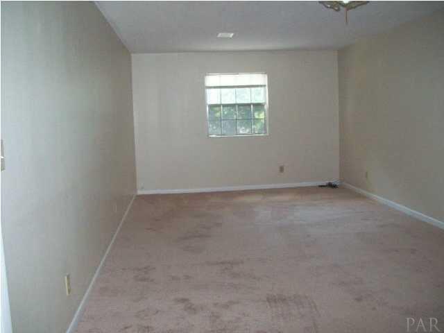 1100 Commonwealth Road Pensacola, FL 32504 - Photo 6 of 8 MASTER BEDROOM