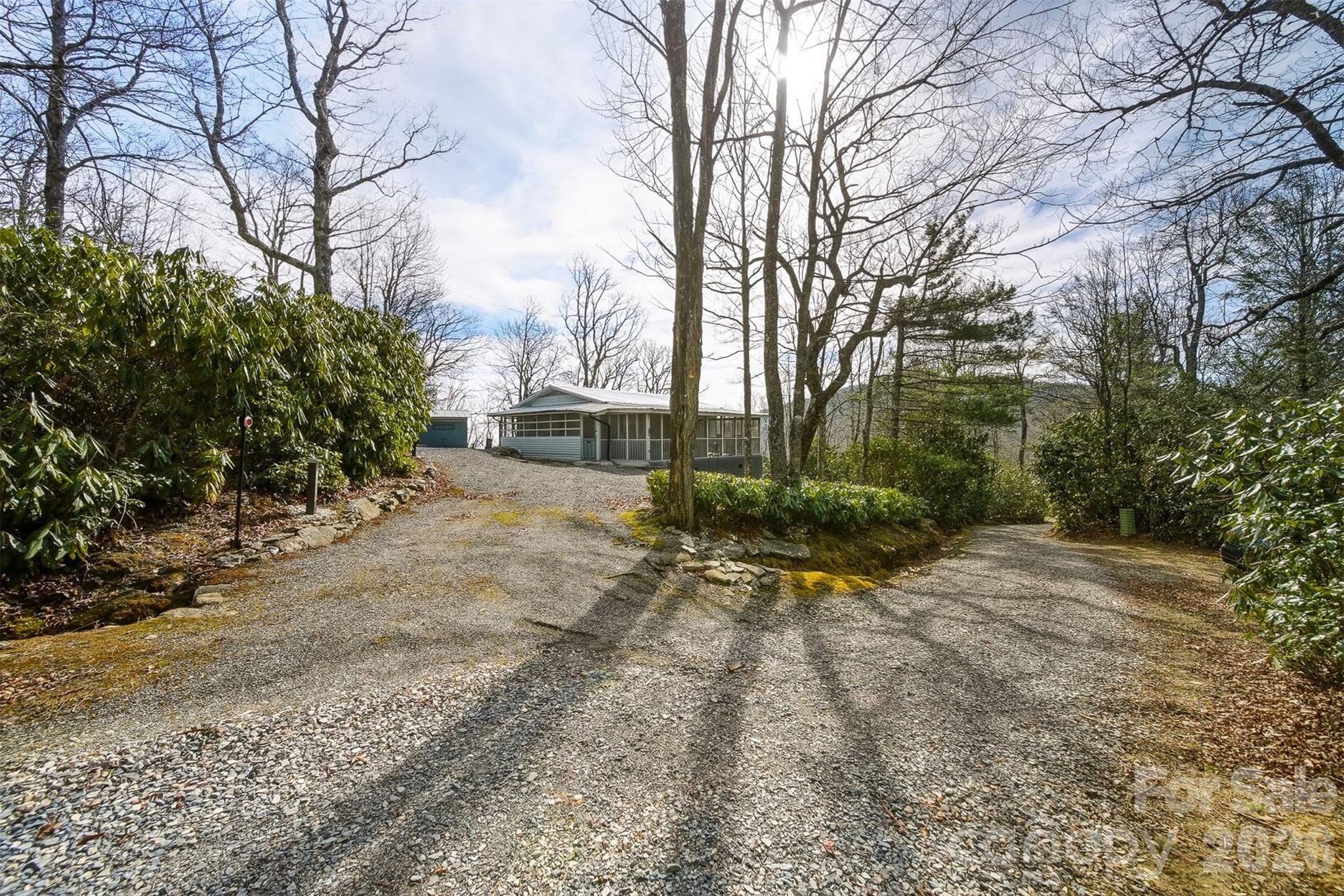 7218 Martin Road Newland, NC 28657 - Photo 19 of 27 a view of backyard with green space