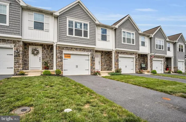 $329,990 | 113 Beech Tree Court, Annville, PA 17003