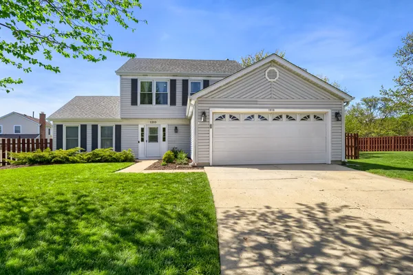$415,000 | 1310 West Darlington Circle, Hoffman Estates, IL 60169