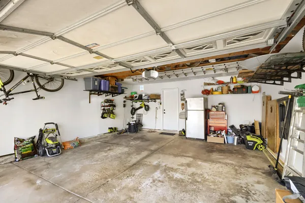 $415,000 | 1310 West Darlington Circle, Hoffman Estates, IL 60169