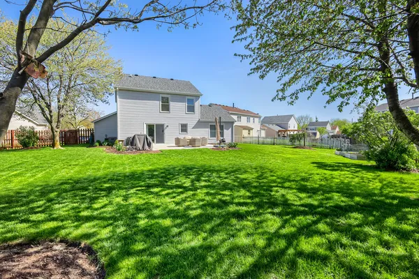 $415,000 | 1310 West Darlington Circle, Hoffman Estates, IL 60169