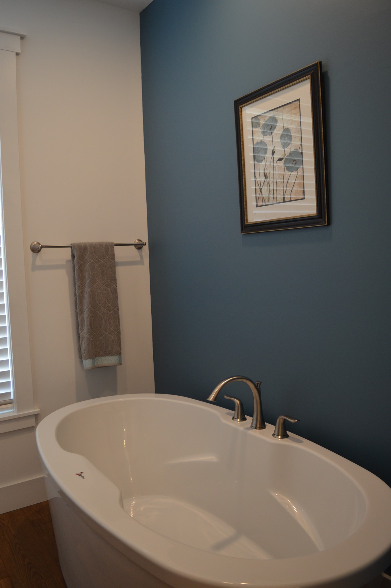 1387 Cooley's Rift Boulevard Monteagle, TN 37356 - Photo 19 of 24 a bathroom with a bathtub