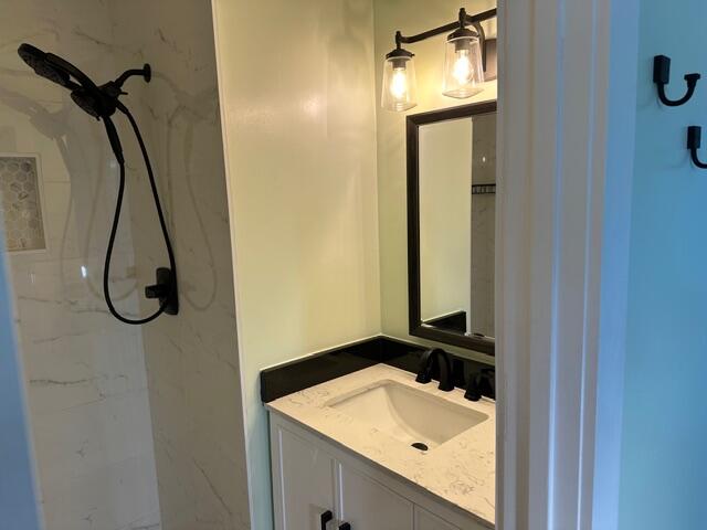 907 Southeast Lake Street Stuart, FL 34994 - Photo 17 of 23 IMG_6009