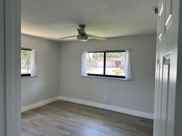 907 Southeast Lake Street Stuart, FL 34994 - Photo 7 of 23 IMG_6022