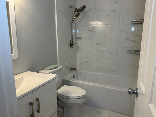 907 Southeast Lake Street Stuart, FL 34994 - Photo 9 of 23 IMG_6014