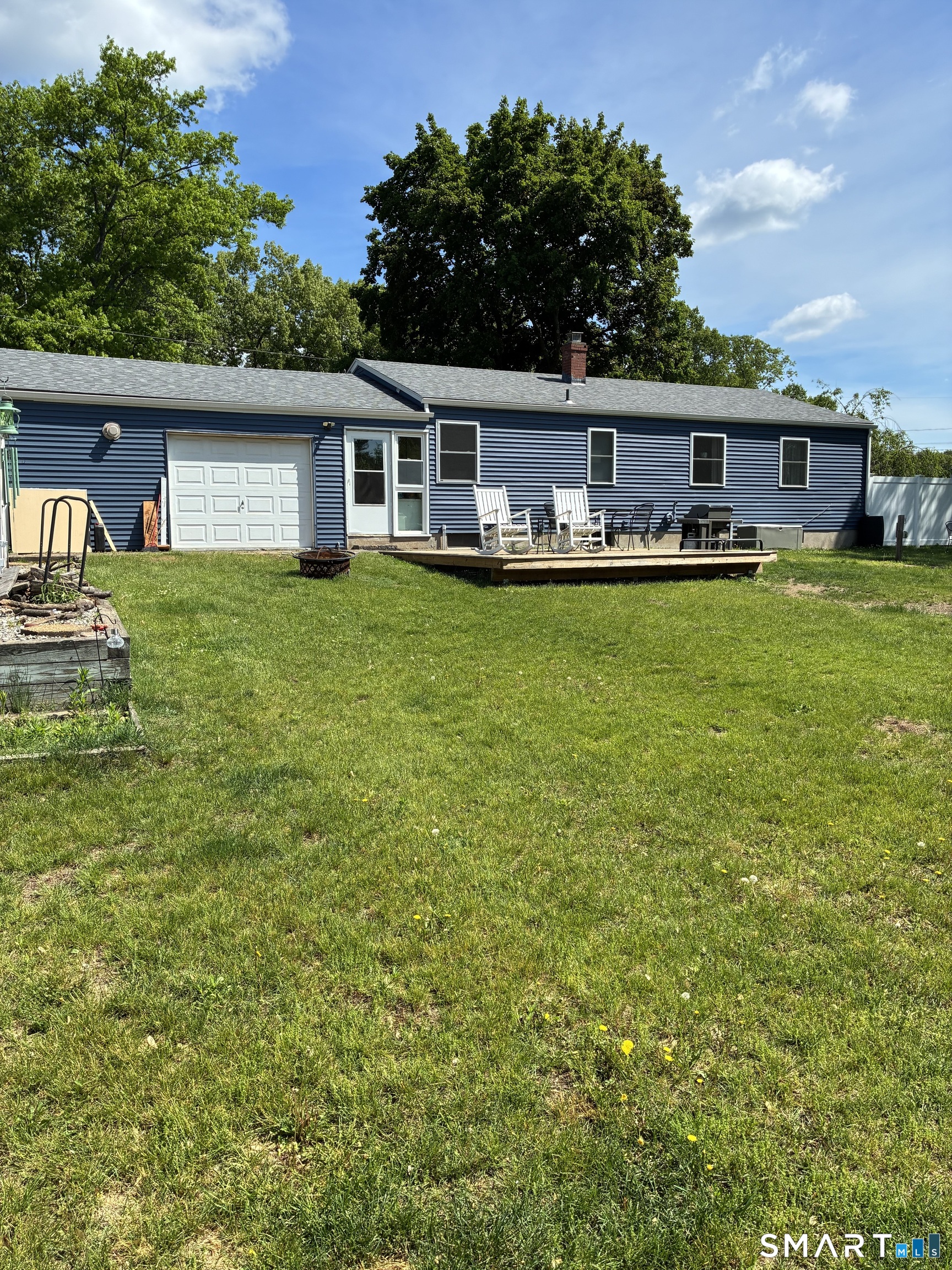 433 Reed Avenue Windsor Locks, CT 06096 - Photo 5 of 19