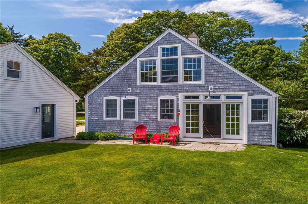 14 Seapoint Road Kittery Point, ME 03905 - Photo 26 of 35 This idyllic Carriage House has open...