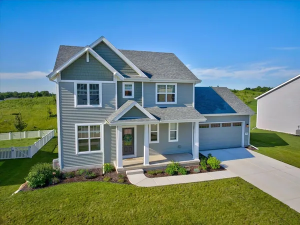 $589,000 | 4085 Bear Tree Parkway, DeForest, WI 53532