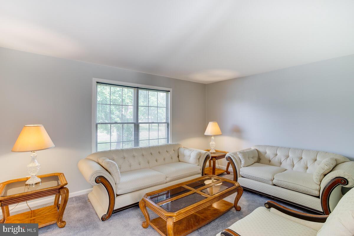 3315 Oaklawn Road Fort Washington, MD 20744 - Photo 3 of 22 Living room