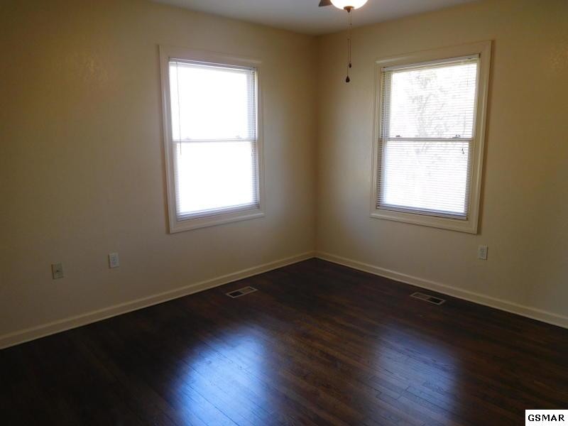 1645 McCarty Road Knoxville, TN 37914 - Photo 4 of 23 Gallery Image 4