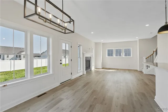 $575,900 | 103 Terwillager Lane, Manlius, NY 13116