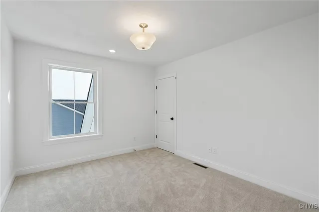 $575,900 | 103 Terwillager Lane, Manlius, NY 13116