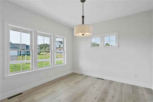 $575,900 | 103 Terwillager Lane, Manlius, NY 13116