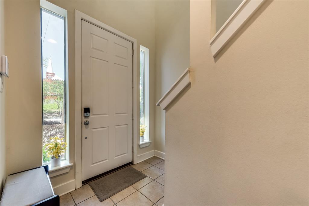 2718 Floyd Street Dallas, TX 75204 - Photo 4 of 25