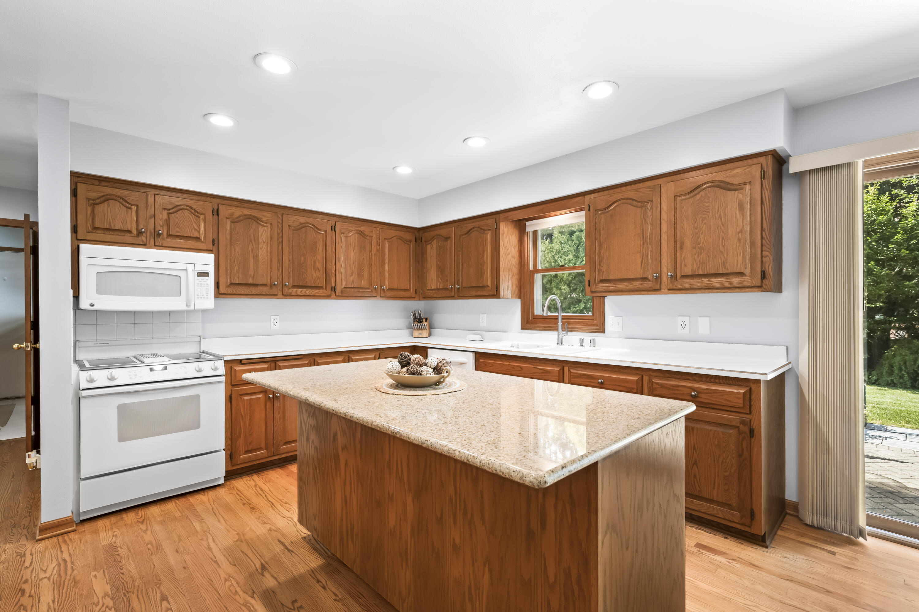 7326 Forty Acre Road Caledonia, WI 53126 - Photo 20 of 35 All appliances are included