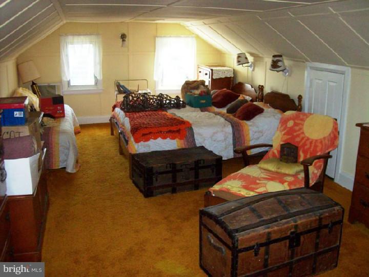105 Henry Road Barto, PA 19504 - Photo 14 of 25 Gallery Image 14