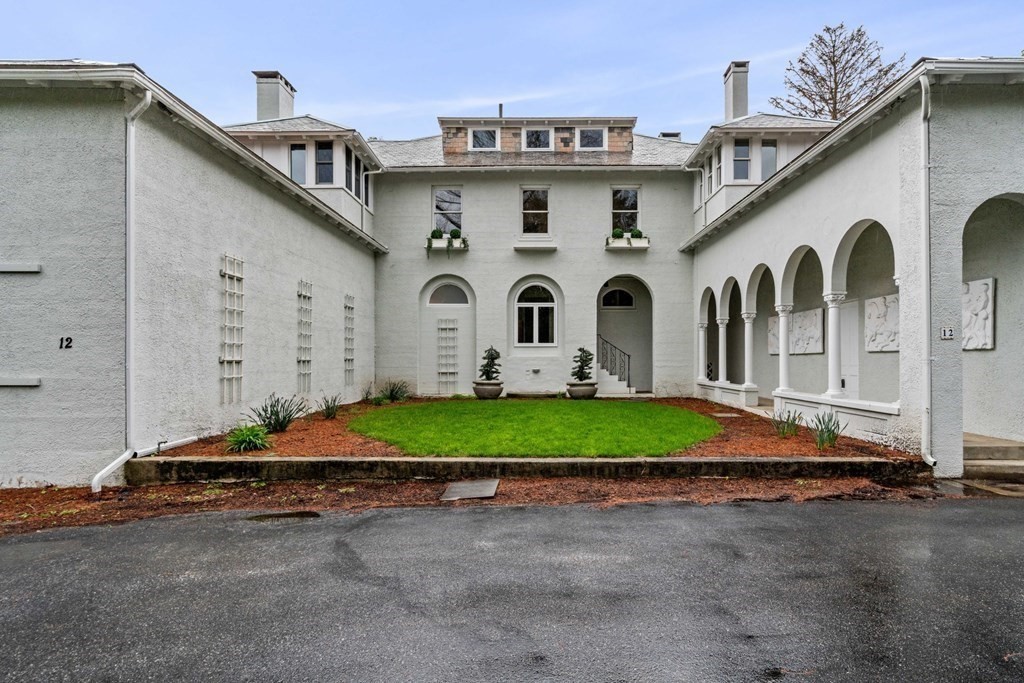 12 Summit Road Lexington, MA 02421 - Photo 4 of 41