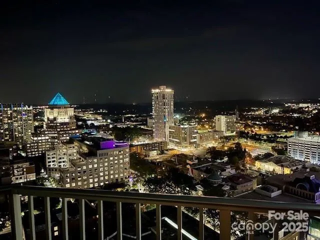 $379,000 | 210 North Church Street, Unit 2613, Charlotte, NC 28202