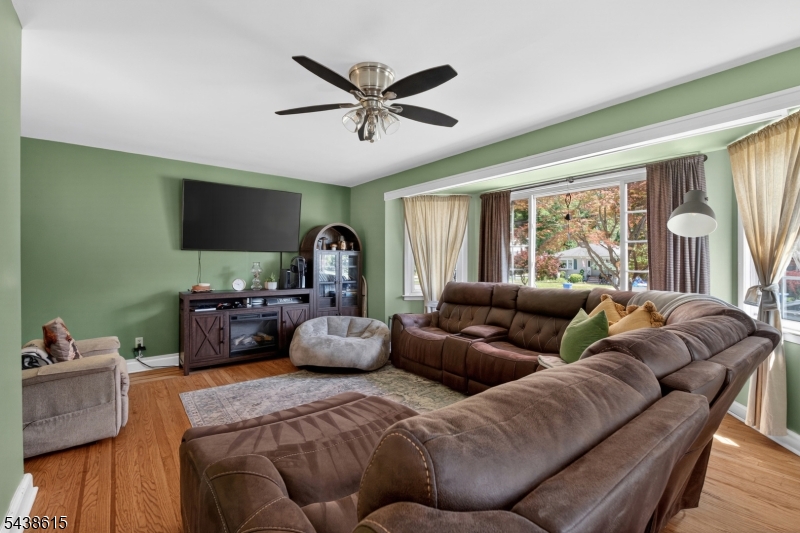 440 3rd Street Dunellen, NJ 08812 - Photo 3 of 31
