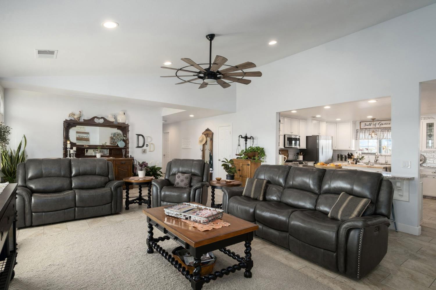 17534 West Lacey Boulevard Lemoore, CA 93245 - Photo 16 of 49