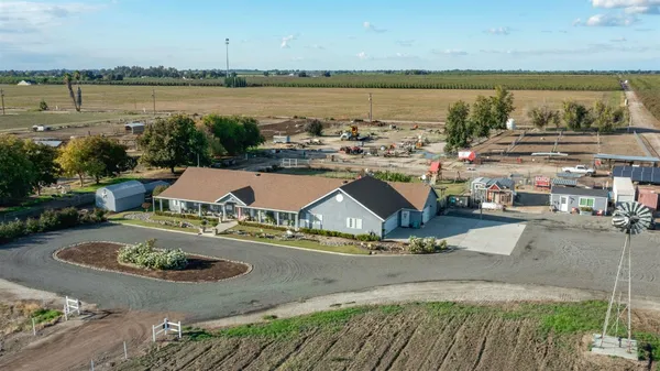 $1,299,950 | 17534 West Lacey Boulevard, Lemoore, CA 93245