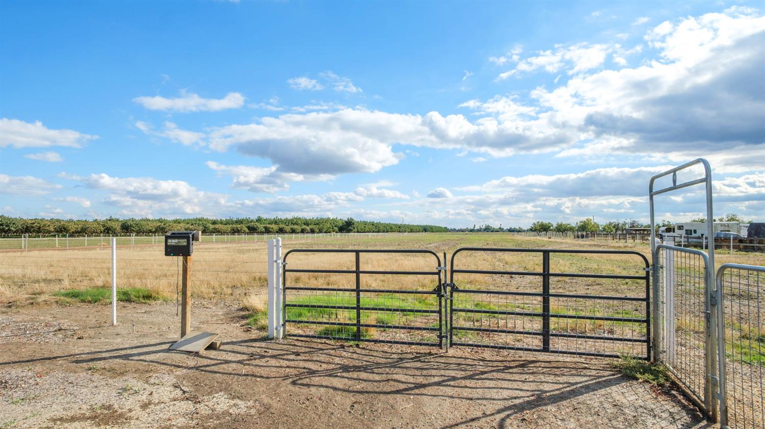 17534 West Lacey Boulevard Lemoore, CA 93245 - Photo 47 of 49 a view of a terrace