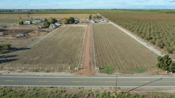 $1,299,950 | 17534 West Lacey Boulevard, Lemoore, CA 93245